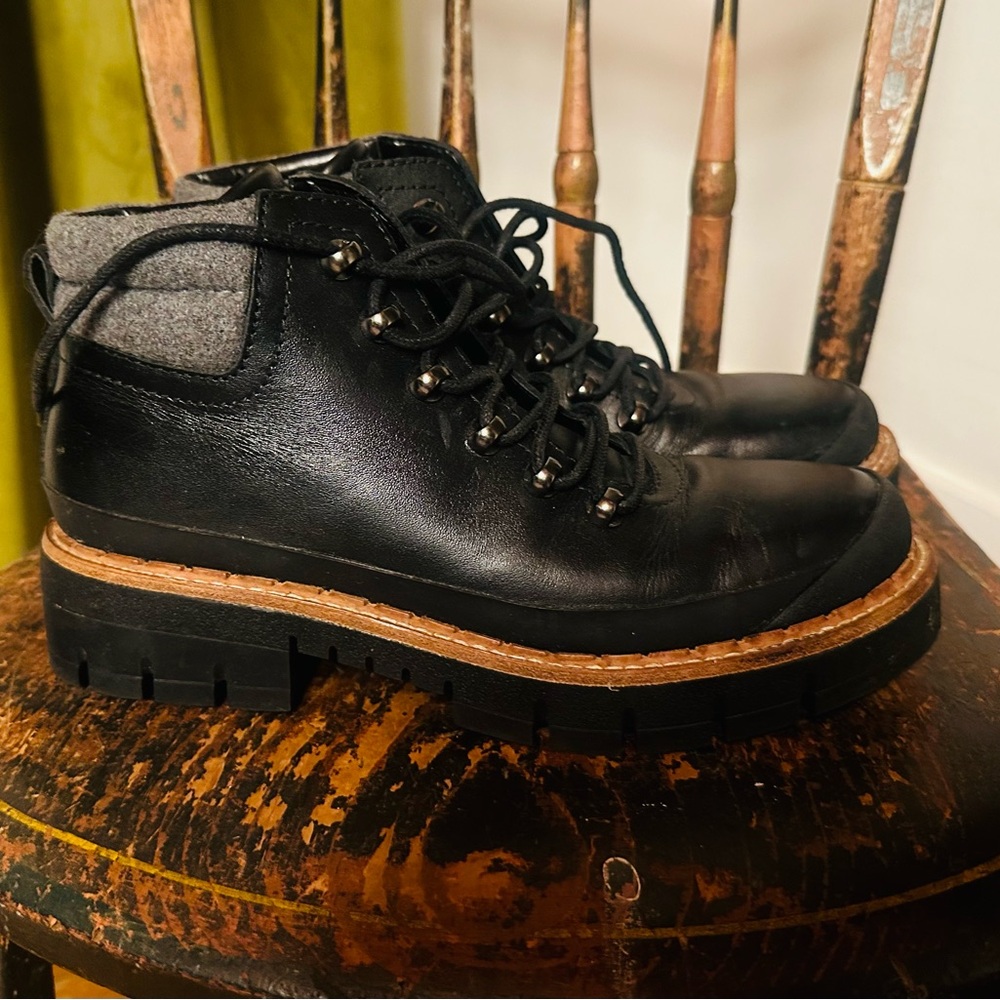 Marc Jacob’s ankle boot size 7.5